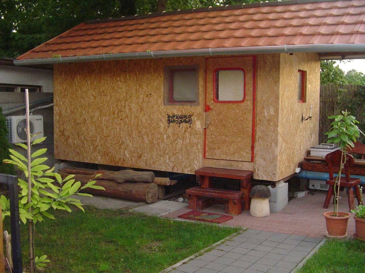 Karavan Sturovo Exterior photo